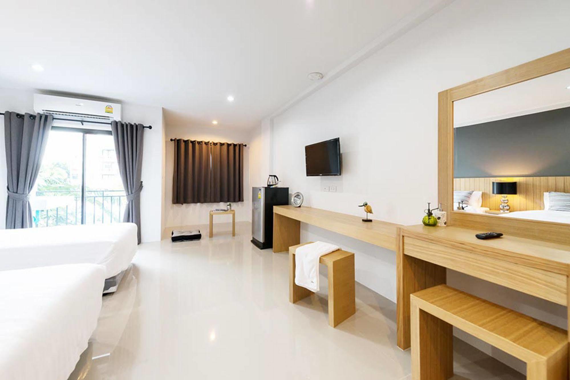 Pixel Hostel Phuket Airport Thalang Exterior photo