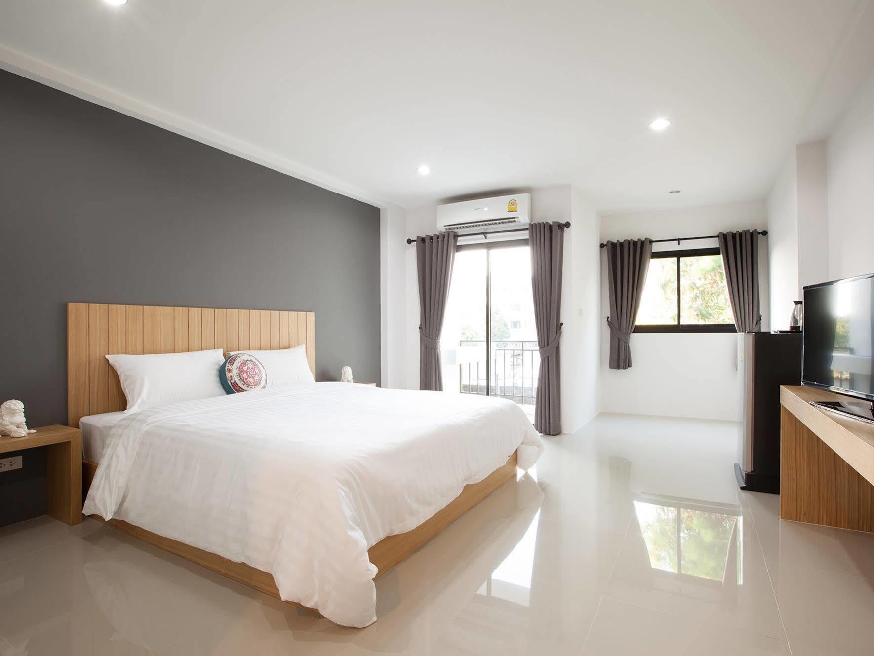 Pixel Hostel Phuket Airport Thalang Exterior photo